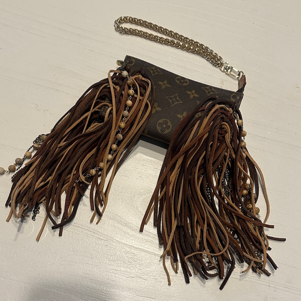 Vintage Boho Louis Vuitton Fringed Wristlet Pouch - Brown Multitone - Picture 4 of 9
